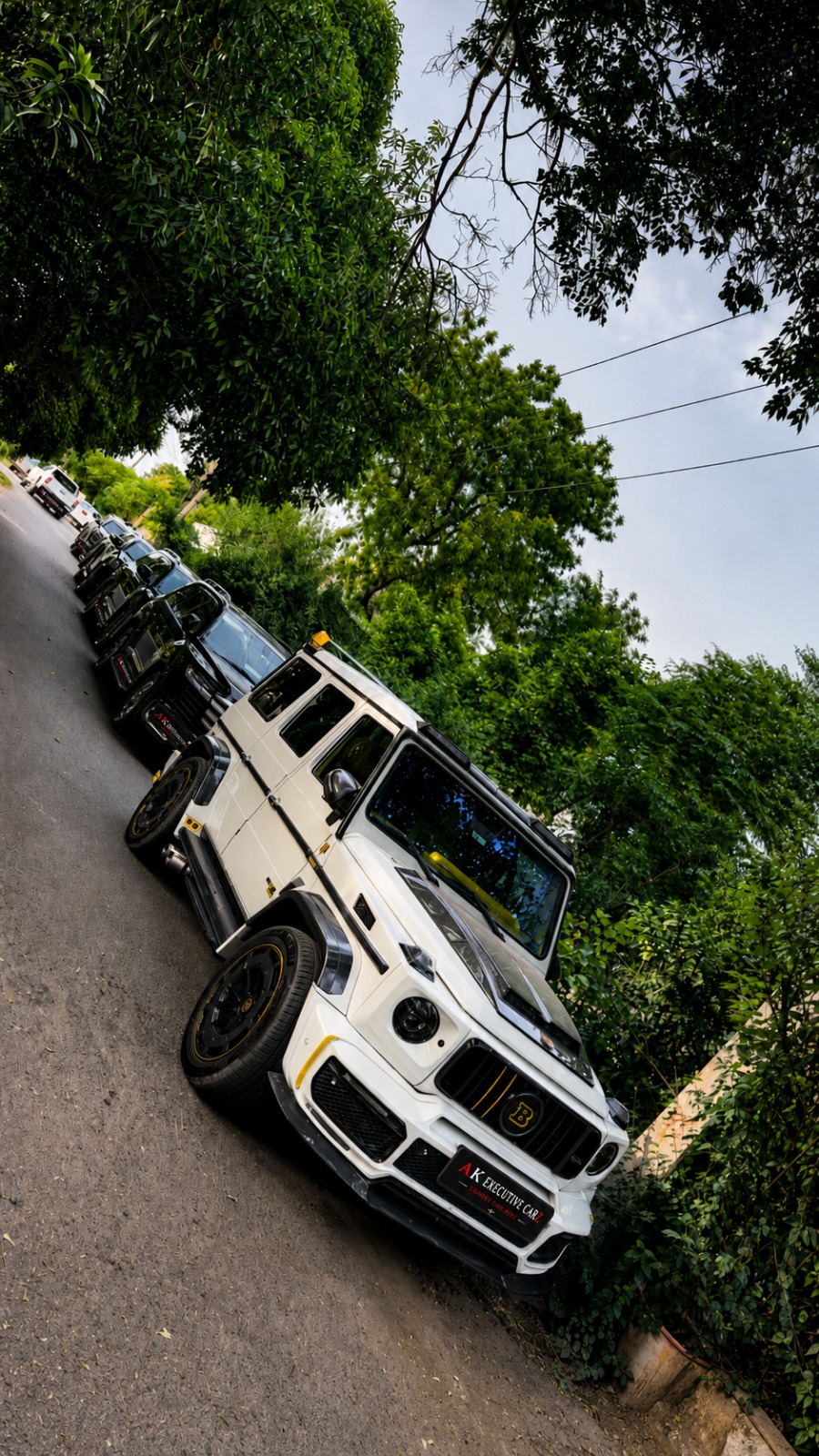 Coordinated luxury SUV fleet